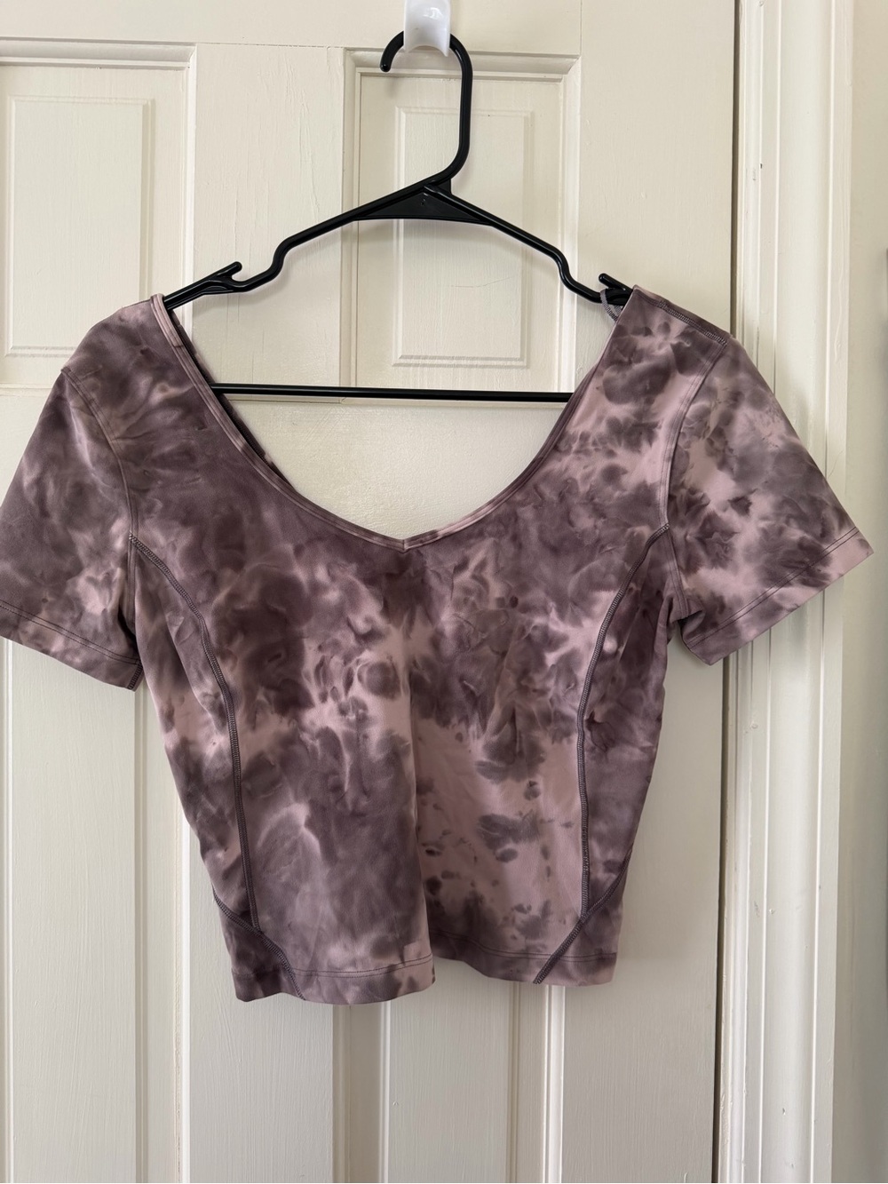 lululemon athletica Short Sleeve Tie-Dye Scoop Crop Top - Mauve Gray